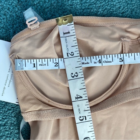 Calvin Klein Nude Hidden Wire Chemise NWT Size Small - Picture 17 of 17
